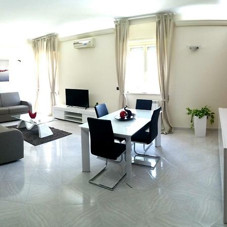 My Place 시라쿠사 외부 사진
