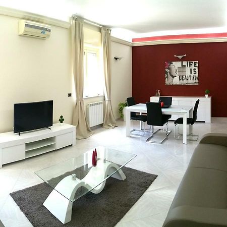 My Place 시라쿠사 외부 사진